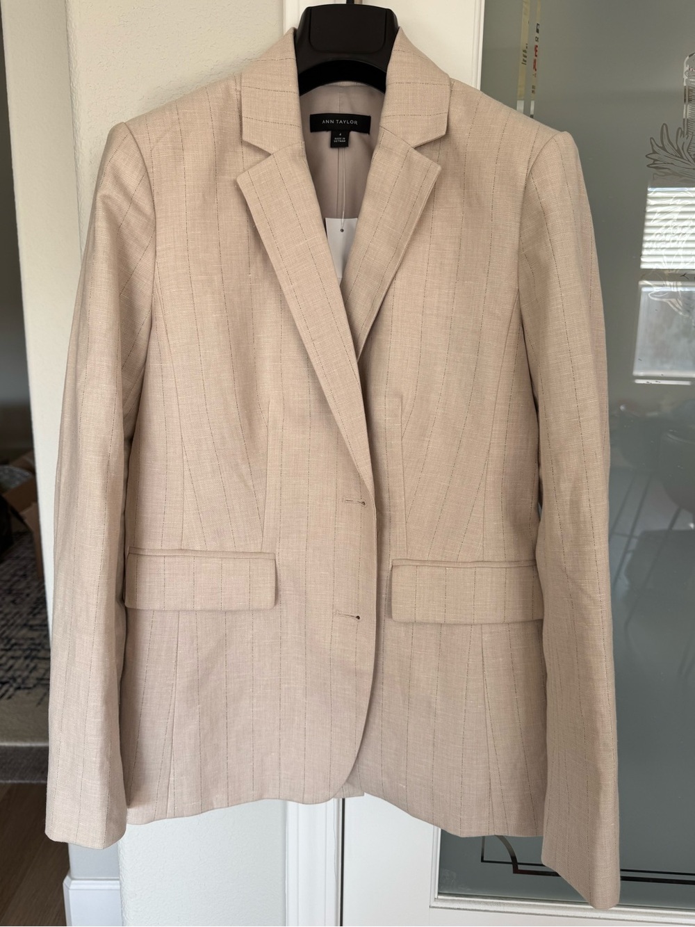 NWT Ann Taylor Beige Linen Blend Pinstripe Blazer Size 4